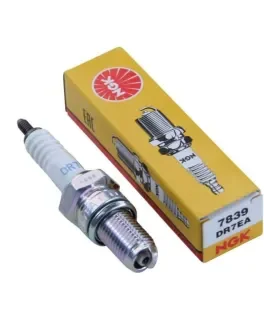 NGK DR7EA candela per fuoribordo Honda