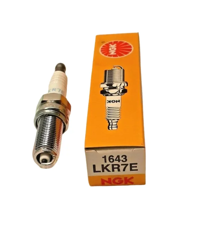 NGK LKR7E candela per fuoribordo Yamaha F40G F70A