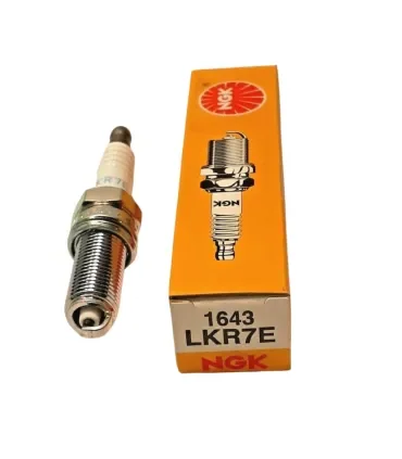 NGK LKR7E candela per fuoribordo Yamaha F40G F70A
